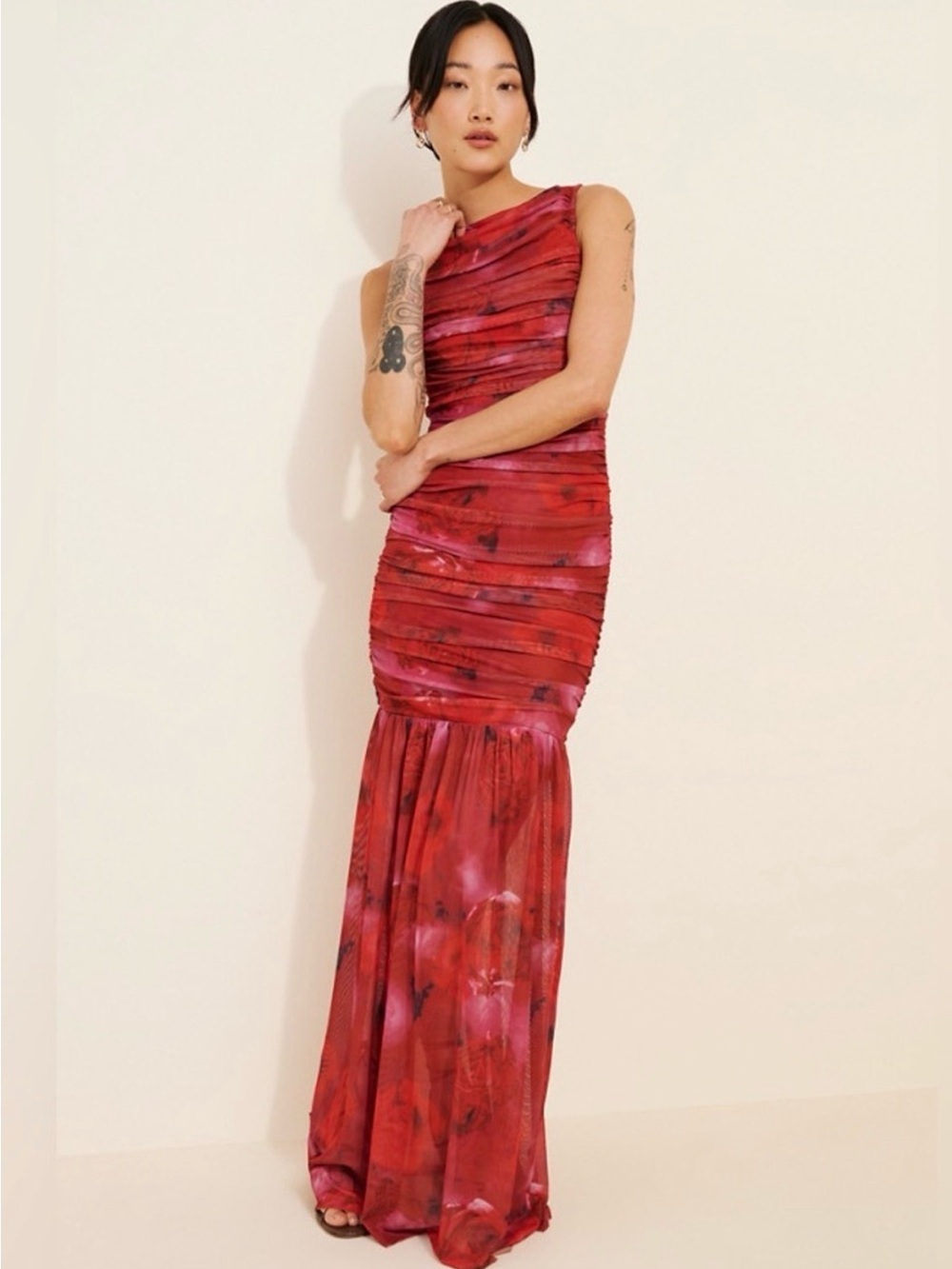 Elliatt NWT Elise Mesh Ruched Maxi Dress Red Motif Size L Sleeveless Bodycon NWT